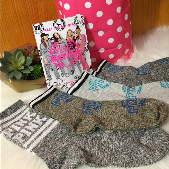 1 left 🛍VS PINK 🛍Free Lanyard +4pr Crew Socks - Picture 5 of 6